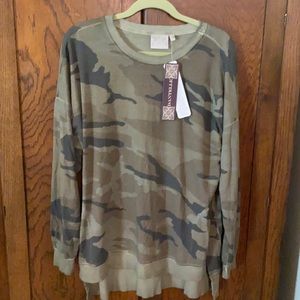 Dantelle camo knit tunic
